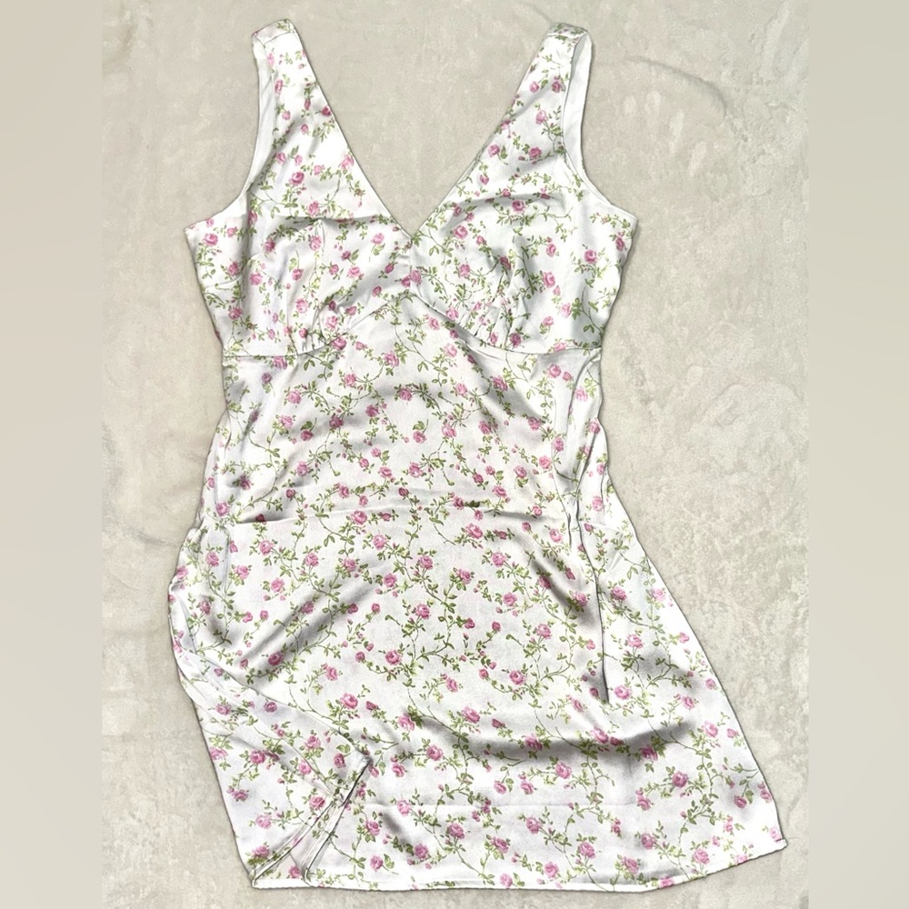 Jessica Simpson - White Floral Mini Slip Dress